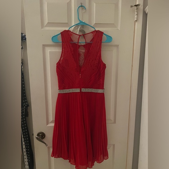 Red Dress - Picture 2 of 3